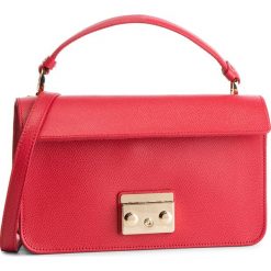 Body torebki FURLA - Metropolis 985392 K K578 ARE Ruby. Czerwone torebki klasyczne damskie Furla, bez wzorów, ze skóry, klasyczne, bez dodatków. W wyprzedaży za 699,00 zł.
