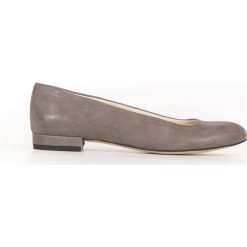 Gładkie balerinki w szpic - skóra naturalna - model 050 - kolor szary. Szare baleriny damskie Zapato, bez wzorów, ze skóry, bez obcasa. Za 299,00 zł.