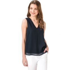 Vero Moda Julian Top Niebieski. Niebieskie podkoszulki damskie Vero Moda, l, bez wzorów, z poliesteru, bez kołnierzyka. Za 109,95 zł.