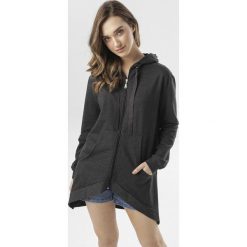 Ciemnoszara Bluza Perilacia. Szare bluzy damskie Born2be, xl, bez wzorów, bez rękawów, bez kaptura. W wyprzedaży za 79,99 zł.
