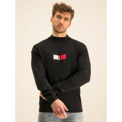 Golf TOMMY HILFIGER LEWIS HAMILTON Mock MW0MW11420. Czarne swetry męskie TOMMY HILFIGER, m, bez wzorów, z bawełny, z golfem, bez kaptura. W wyprzedaży za 329,00 zł.