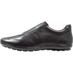 Geox UOMO SYMBOL Półbuty wsuwane black. Czarne półbuty skórzane męskie Geox. Za 409,00 zł.