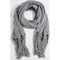 Szalik Gold Label - Jasny szar. Szare szaliki damskie marki Mohito. Za 89,99 zł.