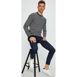 Tommy Hilfiger - Sweter. Niebieskie bez kategorii TOMMY HILFIGER, xxl, z bawełny, z okrągłym kołnierzem. W wyprzedaży za 299,90 zł.