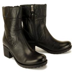 LANQIER 41C448 czarny, botki damskie. Czarne botki damskie Lanqier, ze skóry, bez obcasa, na obcasie, na zamek. Za 249,90 zł.