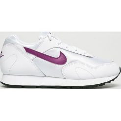 Nike - Buty Outburst. Szare buty sportowe damskie Nike, z materiału. W wyprzedaży za 329,90 zł.