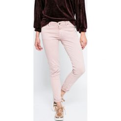 Answear - Jeansy Blossom Mood. Szare jeansy damskie marki ANSWEAR. W wyprzedaży za 79,90 zł.