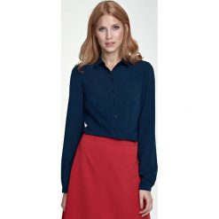 Delikatna granatowa bluzka damska. Bluzki damskie NIFE, xl, bez wzorów, z poliesteru, klasyczne, z klasycznym kołnierzykiem, bez rękawów. Za 139,00 zł.
