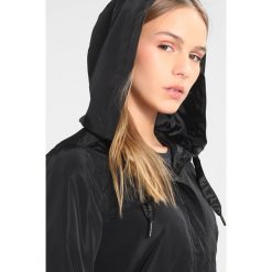 Kurtki damskie: Only Petite ONLCITY SHORT Kurtka przejściowa black