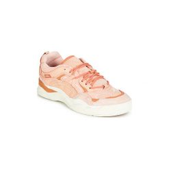 Buty Vans VARIX WC. Różowe trampki i tenisówki damskie marki Vans, bez wzorów, bez zapięcia. Za 529,00 zł.
