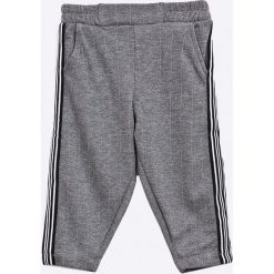 Trendyol - Spodnie dziecięce 98-128 cm. Szare spodnie dziewczęce marki Trendyol, bez wzorów, z elastanu, casualowe. W wyprzedaży za 49,90 zł.