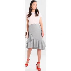 Bluzki, topy, tuniki: Banana Republic TRIM Tshirt z nadrukiem pink icing