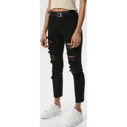 Czarne Jeansy Know Me Better. Czarne jeansy damskie Born2be. Za 119,99 zł.