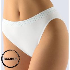 Figi klasyczne Bamboo Dot. Różowe figi damskie marki Astratex, z materiału. Za 34,03 zł.