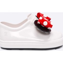 Melissa - Tenisówki dziecięce Be + Minnie Mouse. Szare buty dziewczęce sportowe marki Melissa, z motywem z bajki, z gumy. W wyprzedaży za 239,90 zł.