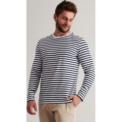T-shirt w kolorze biało-czarnym. Czarne t-shirty męskie TATUUM, xxl, w paski, z bawełny, z okrągłym kołnierzem. W wyprzedaży za 64,95 zł.