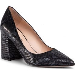 Półbuty SOLO FEMME - 75403-89-L21/000-04-00 Antracyt. Czarne czółenka damskie Solo Femme, bez wzorów, ze skóry, bez obcasa, na obcasie. Za 349,00 zł.