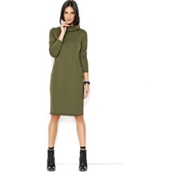 Khaki Dresowa Midi Sukienka z Golfem. Brązowe sukienki damskie Molly.pl, na co dzień, s, z aplikacjami, z dzianiny, klasyczne, z golfem, bez rękawów, midi, proste. Za 143,90 zł.