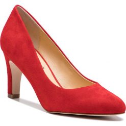 Półbuty CAPRICE - 9-22400-22 Red Suede 524. Czerwone półbuty damskie Caprice, bez wzorów, z zamszu, bez obcasa, na obcasie, bez zapięcia. W wyprzedaży za 209,00 zł.