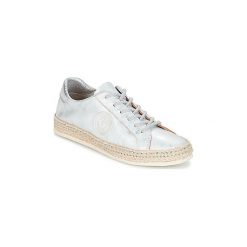 Buty Pataugas PAM-M-ARGENT. Szare trampki i tenisówki damskie marki Pataugas, bez wzorów, bez zapięcia. Za 439,20 zł.