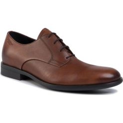 Półbuty VAGABOND - Harvey 4663-401-27 Cognac. Pomarańczowe buty wizytowe męskie Vagabond, bez wzorów, ze skóry, klasyczne, bez zapięcia. W wyprzedaży za 319,00 zł.