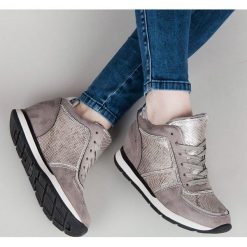 WiĄzane sneakersy. Sneakersy damskie vices, z zamszu. Za 99,90 zł.