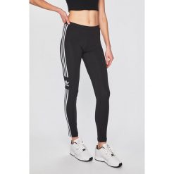 Adidas Originals - Legginsy. Czarne legginsy damskie adidas Originals, bez wzorów, z elastanu. W wyprzedaży za 99,90 zł.