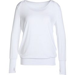 Topy sportowe damskie: Curare Yogawear LAP SHOULDER Bluzka z długim rękawem white