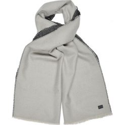 Szalik męski dwustronny. Szare szaliki męskie Top Secret, bez wzorów, z tkaniny, eleganckie. W wyprzedaży za 14,99 zł.