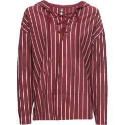 Bluza z kapturem i sznurowaniem bonprix czerwony klonowy - biały w paski. Czerwone bluzy z kapturem damskie bonprix, w paski. Za 59,99 zł.