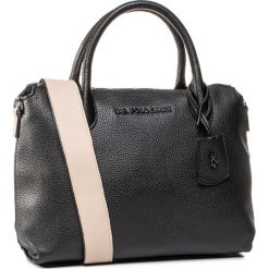 Torebka U.S. POLO ASSN. - Farfield Doub. Handle Bag BEUFF2782WVP060 Black/Beige. Czarne torebki klasyczne damskie U.S. Polo Assn., bez wzorów, ze skóry ekologicznej, klasyczne, bez dodatków. W wyprzedaży za 219,00 zł.