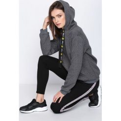 Ciemnoszara Bluza Behind Me. Szare bluzy z kapturem damskie Born2be, xl. Za 39,99 zł.