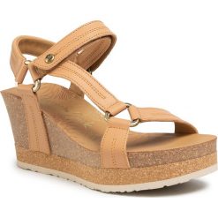 Sandały PANAMA JACK - Violet Nature B1 Napa Camel/Camel. Brązowe klapki damskie Panama Jack, bez wzorów, ze skóry, bez obcasa, na obcasie. Za 469,00 zł.