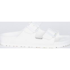 Birkenstock - Klapki Arizona EVA. Białe klapki damskie Birkenstock, bez wzorów, ze skóry, bez obcasa, na obcasie. W wyprzedaży za 119,90 zł.