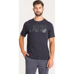 T-SHIRT ARMANI EXCHANGE. Niebieskie t-shirty męskie m, z aplikacjami, z bawełny, z okrągłym kołnierzem. Za 137,40 zł.