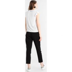 T-shirty damskie: Circle of Trust TRIXY TEE Tshirt z nadrukiem vanilla ice