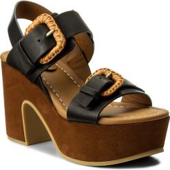 Sandały SEE BY CHLOÉ - SB30091 Nero 999. Czarne klapki damskie See by Chloé, bez wzorów, ze skóry, bez obcasa, na obcasie. W wyprzedaży za 729,00 zł.
