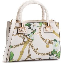 Torebka LIU JO - S Satchel Zip A19101 E0204 Angora 09244. Białe torebki klasyczne damskie marki Liu Jo, bez wzorów, ze skóry ekologicznej, klasyczne, bez dodatków. Za 649,00 zł.