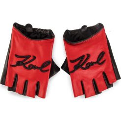 Rękawiczki Damskie KARL LAGERFELD - 91KW3606 Red. Czerwone rękawiczki damskie KARL LAGERFELD, bez wzorów, ze skóry. Za 489,00 zł.