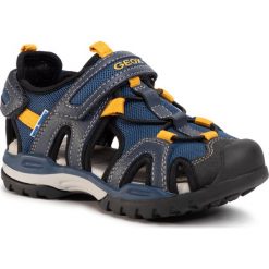 Sandały GEOX - J Borealis B. A J020RA 014ME C4229 S Navy/Dk Yellow. Niebieskie sandały chłopięce Geox, ze skóry ekologicznej, bez zapięcia. W wyprzedaży za 219,00 zł.