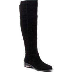 Muszkieterki GUESS - FLPVL4 SUE11 BLACK. Czarne kozaki damskie marki Guess, z zamszu, na obcasie. Za 1179,00 zł.