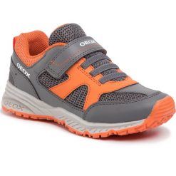 Sneakersy GEOX - J Bernie A J0211A 0FE14 C9A2T S Anthracite/Orange. Szare trampki chłopięce Geox, bez wzorów, ze skóry ekologicznej, na rzepy. Za 199,00 zł.
