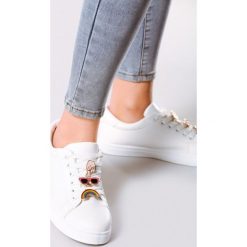 Białe Buty Sportowe Dream On. Białe buty sportowe damskie Multu, bez wzorów, sportowe. Za 29,99 zł.