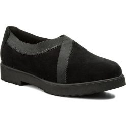 Półbuty CLARKS - Bellevue Cedar 261283514 Black Suede. Czarne półbuty damskie marki Clarks, na co dzień, bez wzorów, ze skóry, bez obcasa, na obcasie, bez zapięcia. W wyprzedaży za 209,00 zł.