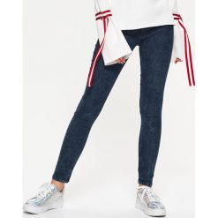 Jegginsy - Niebieski. Niebieskie jeansy damskie Cropp, bez wzorów, z jeansu. Za 59,99 zł.
