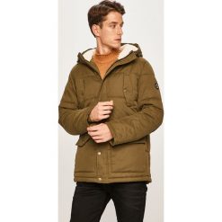 Pepe Jeans - Kurtka Richard. Niebieskie płaszcze męskie Pepe Jeans, s, bez wzorów, z elastanu, krótkie, z kapturem. W wyprzedaży za 599,90 zł.