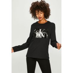 Calvin Klein Jeans - Bluzka. Szare bluzki z odkrytymi ramionami Calvin Klein Jeans, m, z nadrukiem, z bawełny, casualowe, z okrągłym kołnierzem. Za 249,90 zł.