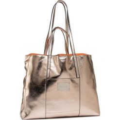 Torebka MONNARI - BAG0090-023 Gold. Żółte torebki klasyczne damskie Monnari, z aplikacjami, klasyczne, zdobione. W wyprzedaży za 189,00 zł.