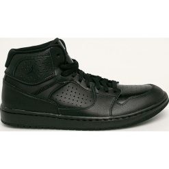 Jordan - Buty Access. Czerwone sneakersy męskie Jordan, z okrągłym noskiem, na sznurówki. W wyprzedaży za 289,90 zł.