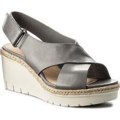 Espadryle CLARKS - Palm Glow 261338394 Grey Leather. Szare espadryle damskie Clarks, bez wzorów, ze skóry, bez obcasa, na obcasie. W wyprzedaży za 279,00 zł.